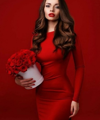 Живу в Москве и готова подарить тебе море удовольствия. Мои услуги разнообразны: от классического секса до эротического массажа. Я готова исполнить твои самые сокровенные фантазии. У меня есть множество отзывов, которые подтверждают, что я мастер своего дела. Также, я приложу фото, чтобы ты смог увидеть мою сексуальную внешность. 💋💫 11559, 25 лет