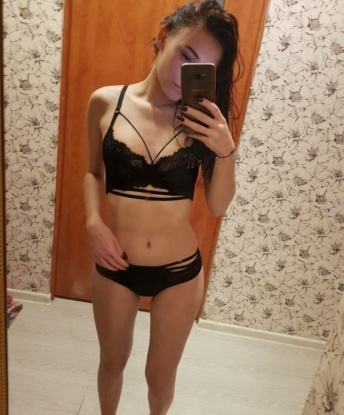 Люблю создавать незабываемые моменты и удовлетворять все сексуальные фантазии. У меня много возможностей для воплощения ваших желаний, будь то нежные ласки или страстный секс. В моем арсенале есть разные игрушки и аксессуары, которые сделают наше время специальным. У меня есть отличные отзывы от предыдущих клиентов, которые подчеркивают мои качества и таланты. Здесь можно увидеть мои фото ✨. Открой для себя новые грани удовольствия со мной в Москве. Доверься моим магическим прикосновениям и проведи незабываемое время. Жду твоего звонка! 💋 6315, 24 года